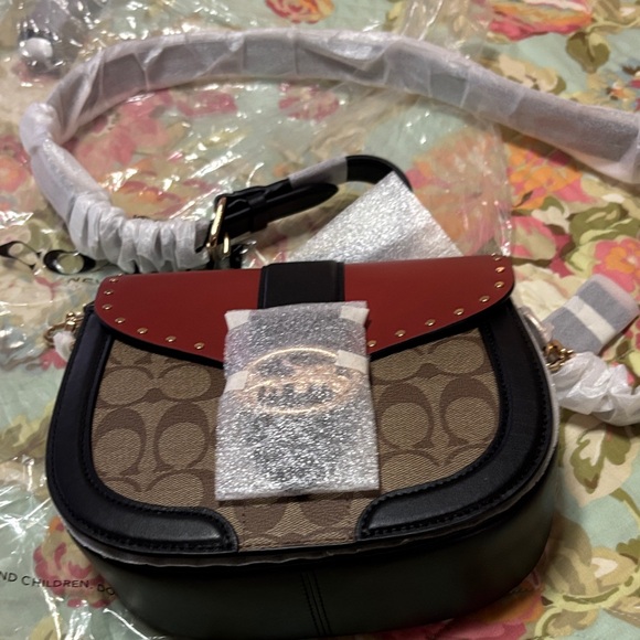 Designer Red and Black Women's Bag - Picture 2 of 6